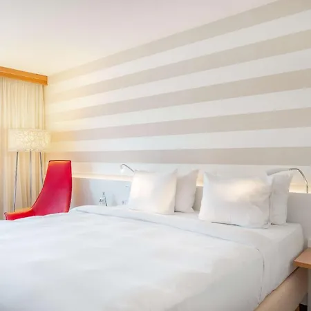 卡尔斯鲁厄丽笙酒店 埃特林根